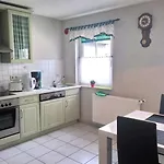 Tetjes Horstel - Mit Balkon Appartement Teterow